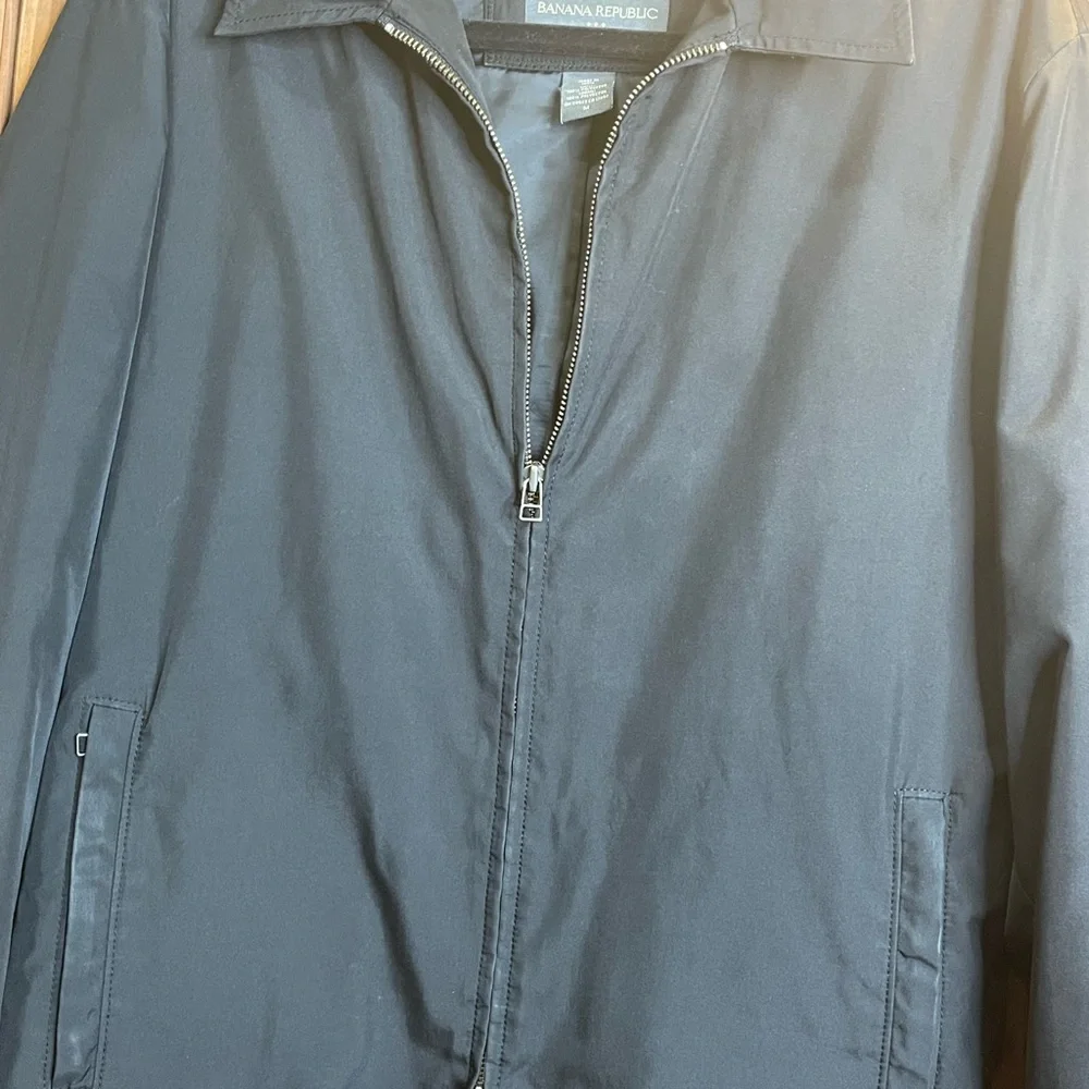 ⭐️Banana Republic Mens Medium Black Soft Shell Polyester Jacket mark on back